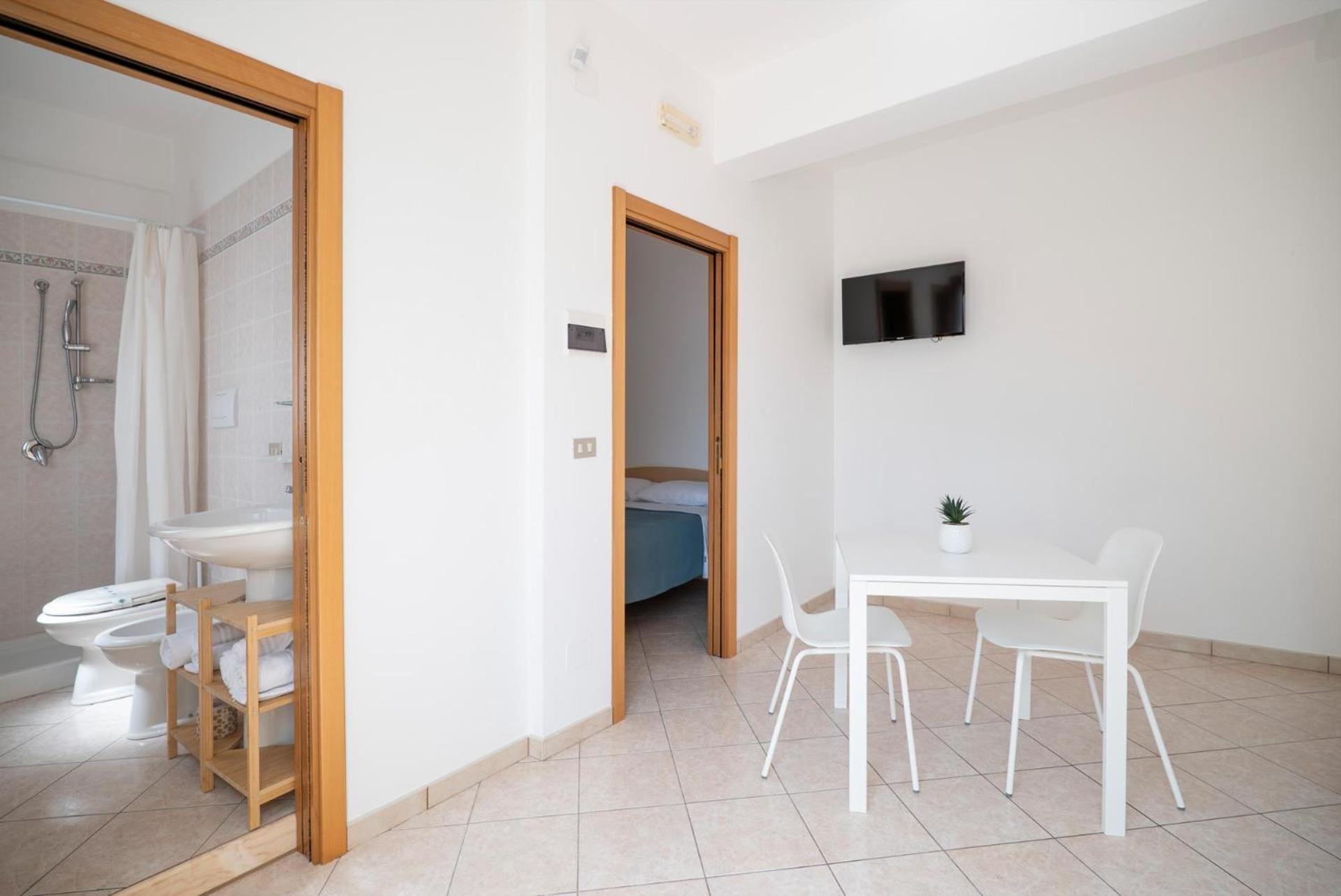Residence Lido Dei Pini Mattinata Exterior photo